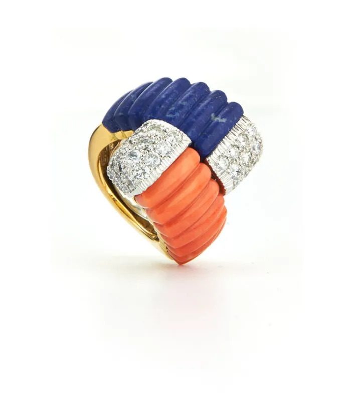 David Webb Rings*Crossover Ring, Coral, Lapis Lazuli